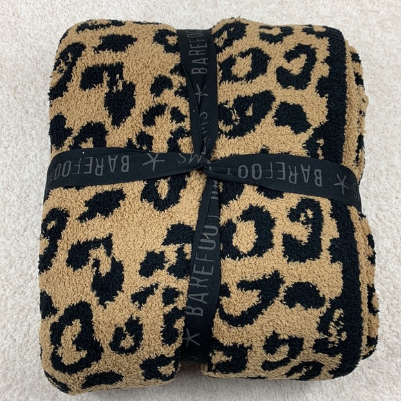 BAREFOOT DREAMS In the Wild Throw Blanket - Picture 4 of 6